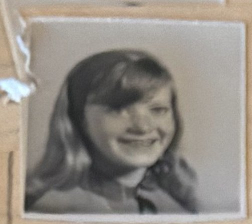 School photo taped to letter L17